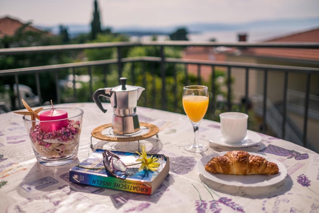 Apartment Karamarko Малинска Экстерьер фото